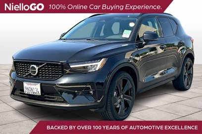Used 2025 Volvo XC40 B5 Plus