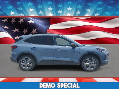New 2025 Ford Escape ST-Line w/ Tech Pack #1