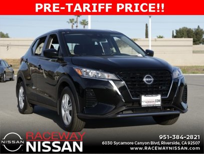 New 2025 Nissan Kicks Play S