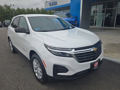 Used 2022 Chevrolet Equinox LS w/ LS Convenience Package