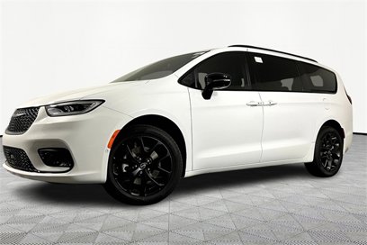 New 2026 Chrysler Pacifica Limited