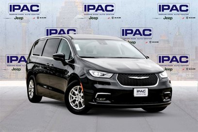 Used 2023 Chrysler Pacifica Touring-L