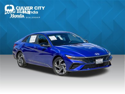 Used 2025 Hyundai Elantra Sport w/ Cargo Package
