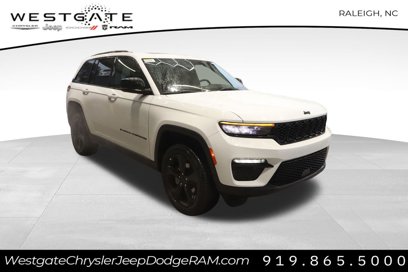 New 2025 Jeep Grand Cherokee Limited w/ Black Appearance Package
