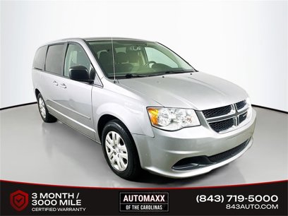 Used 2017 Dodge Grand Caravan SE w/ UConnect Hands-Free Group