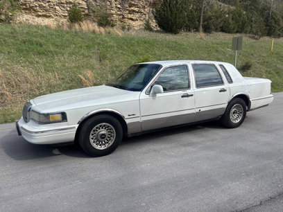 Used 1997 Lincoln Town Car Signature