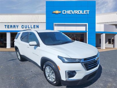 Used 2023 Chevrolet Traverse LT