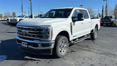 New 2025 Ford F250 Lariat w/ FX4 Off-Road Package