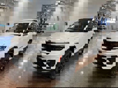 New 2025 Jeep Grand Cherokee Laredo