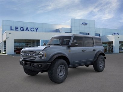 New 2025 Ford Bronco Badlands w/ Sasquatch Package