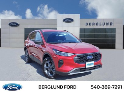 New 2025 Ford Escape ST-Line w/ Cold Weather Package