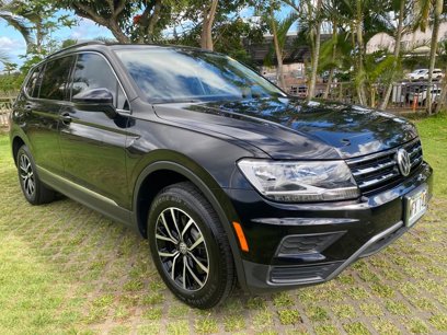 Used 2021 Volkswagen Tiguan SE w/ Panoramic Sunroof Package