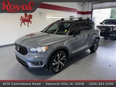 Certified 2022 Volvo XC40 T5 R-Design w/ Advanced Package
