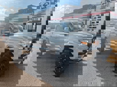 Used 2016 Toyota Tacoma SR