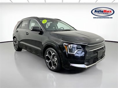 Used 2023 Kia Niro EX Touring