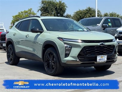 New 2025 Chevrolet Trax ACTIV w/ Sunroof Package