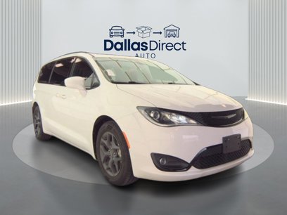 Used 2018 Chrysler Pacifica Touring-L Plus
