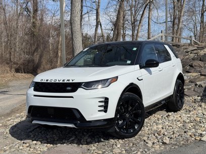 New 2025 Land Rover Discovery Sport Dynamic SE