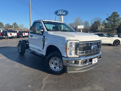 New 2025 Ford F350 XL w/ XL Chrome Package