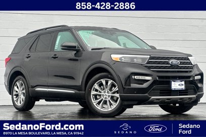 New 2024 Ford Explorer XLT w/ Equipment Group 202A