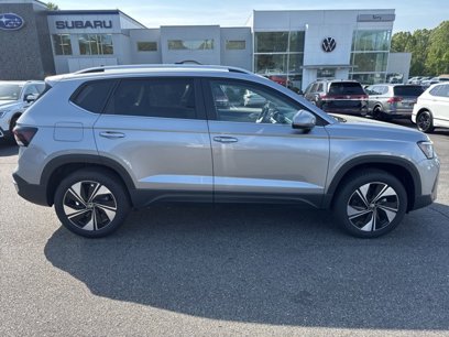 New 2025 Volkswagen Taos SE