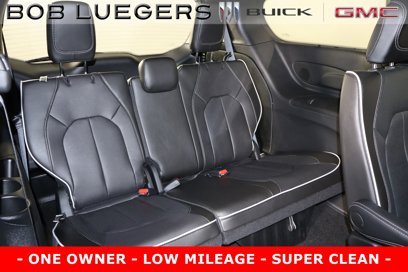 Used 2025 Chrysler Pacifica Limited