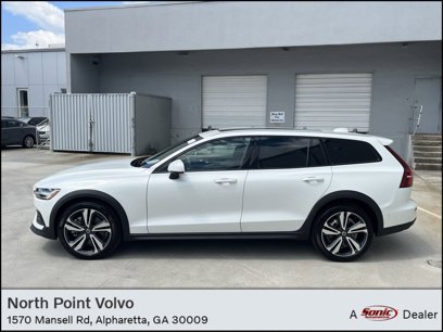 Certified 2023 Volvo V60 B5 Cross Country Plus w/ Climate Package