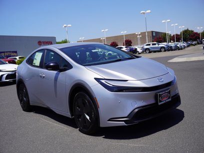 New 2025 Toyota Prius LE