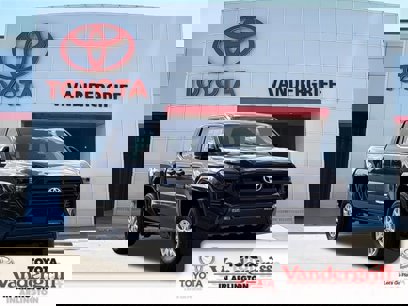 New 2025 Toyota Tacoma SR5