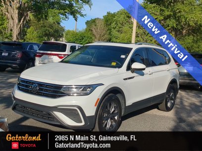 Used 2022 Volkswagen Tiguan SE w/ Panoramic Sunroof Package