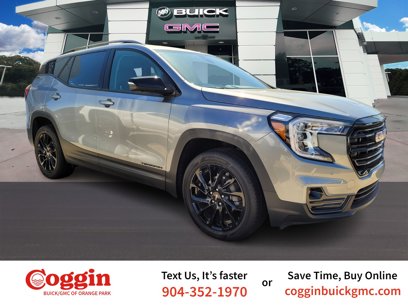New 2024 GMC Terrain SLT w/ Infotainment Package II