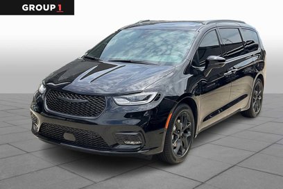 New 2025 Chrysler Pacifica Limited