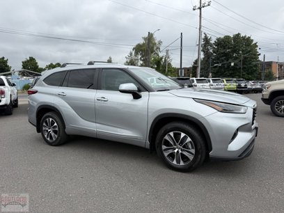 Used 2023 Toyota Highlander XLE