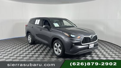 Used 2022 Toyota Highlander LE