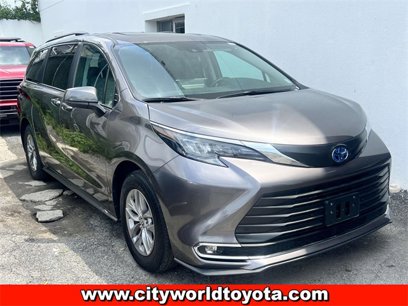 Used 2024 Toyota Sienna XLE
