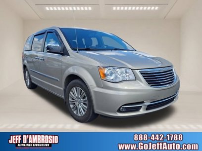 Used 2014 Chrysler Town & Country Limited w/ Luxury Group