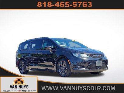 Used 2020 Chrysler Pacifica Limited w/ Advanced Safetytec Group