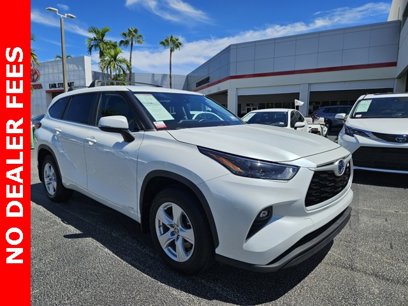 Used 2023 Toyota Highlander LE