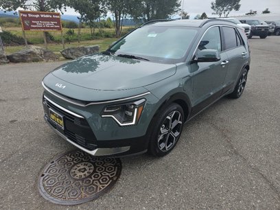 New 2025 Kia Niro SX Touring