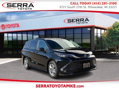 Used 2025 Toyota Sienna XLE