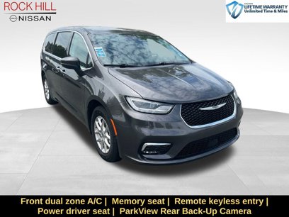 Used 2023 Chrysler Pacifica Touring-L
