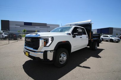 New 2024 GMC Sierra 3500 Pro w/ Convenience Package