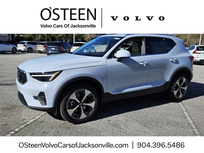 New 2025 Volvo XC40 B5 Plus w/ Climate Package