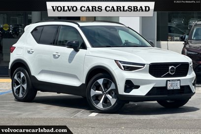 New 2026 Volvo XC40 B5 Plus w/ Climate Package