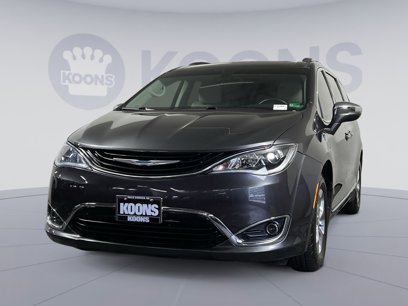 Used 2018 Chrysler Pacifica Limited