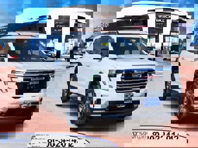 New 2025 GMC Acadia Elevation