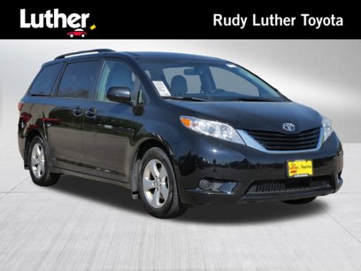 Used 2016 Toyota Sienna LE