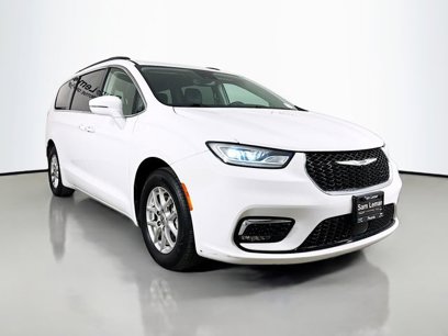 Used 2022 Chrysler Pacifica Touring-L
