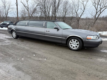 Used 2007 Lincoln Town Car Executive