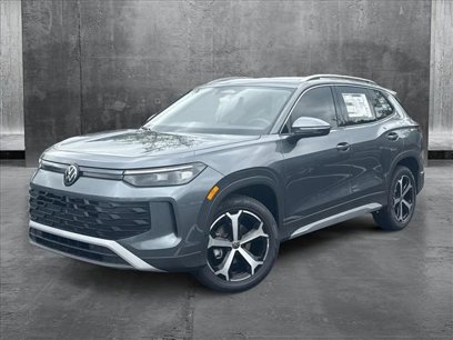 New 2025 Volkswagen Tiguan SE